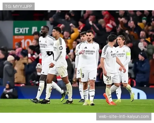 皇马争冠理论希望：70分落后9分情况下的阵容轮换与战术实验